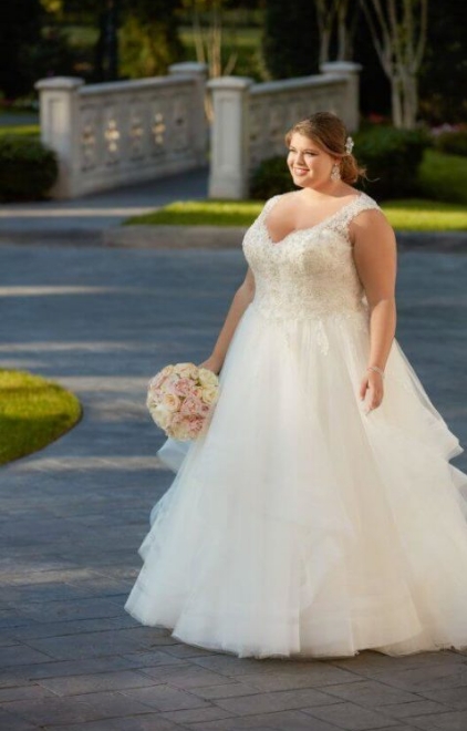 ชุดแต่งงานแบบ ball gown | 88 Image Studio