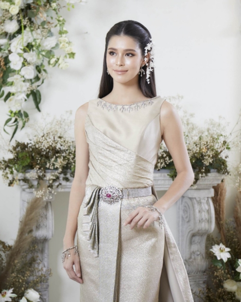 ชุดไทยดุสิต - ชุดไทยที่นิยมใส่ในงานแต่งงาน 