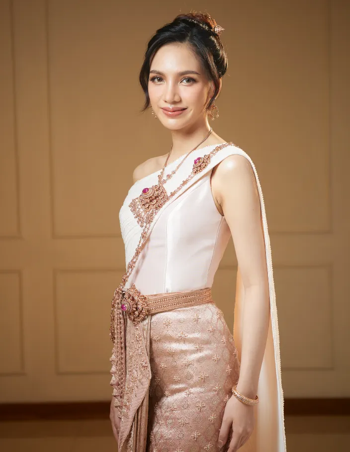 ร้านชุดเจ้าสาว ชุดหมั้นไทย ชุดแต่งงาน กรุงเทพ | 88 Image Studio