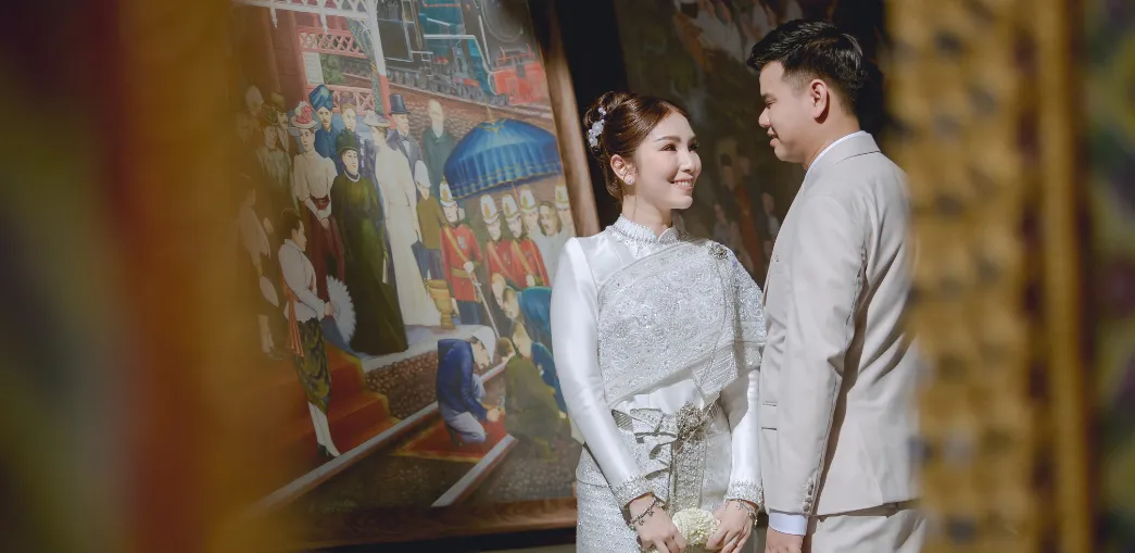 Buddhist Wedding Ceremony in Thailand | 88 Image Studio | Wat Rajabopit