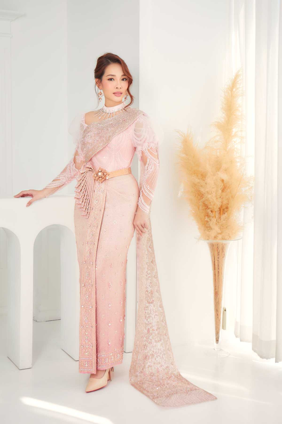เช่าชุดไทย แต่งงาน, ชุดหมั้นไทย