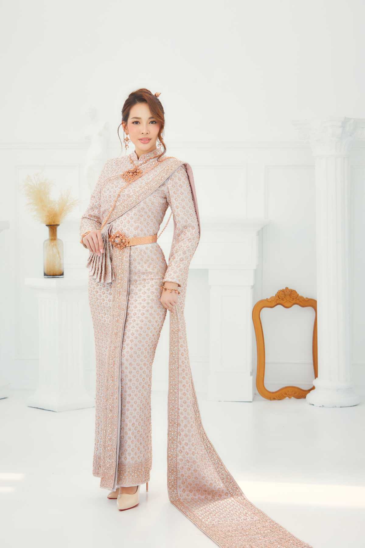 เช่าชุดไทย แต่งงาน, ชุดหมั้นไทย