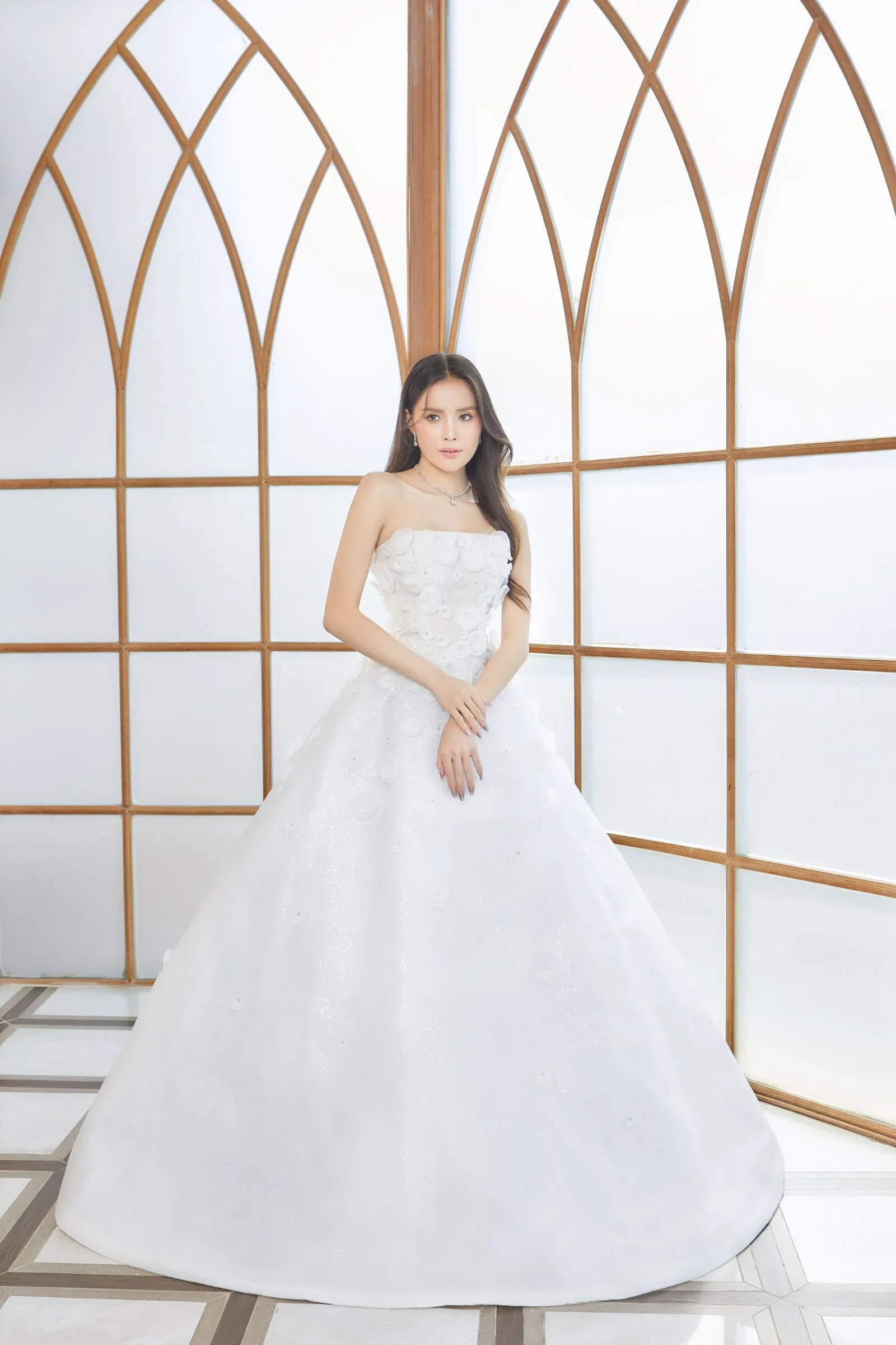 ร้านชุดแต่งงาน 88 Image Studio เช่าชุดแต่งงาน ชุดเจ้าสาว เรียบหรู ดูแพง | มีชุดแต่งงานหลายแบบให้เลือก