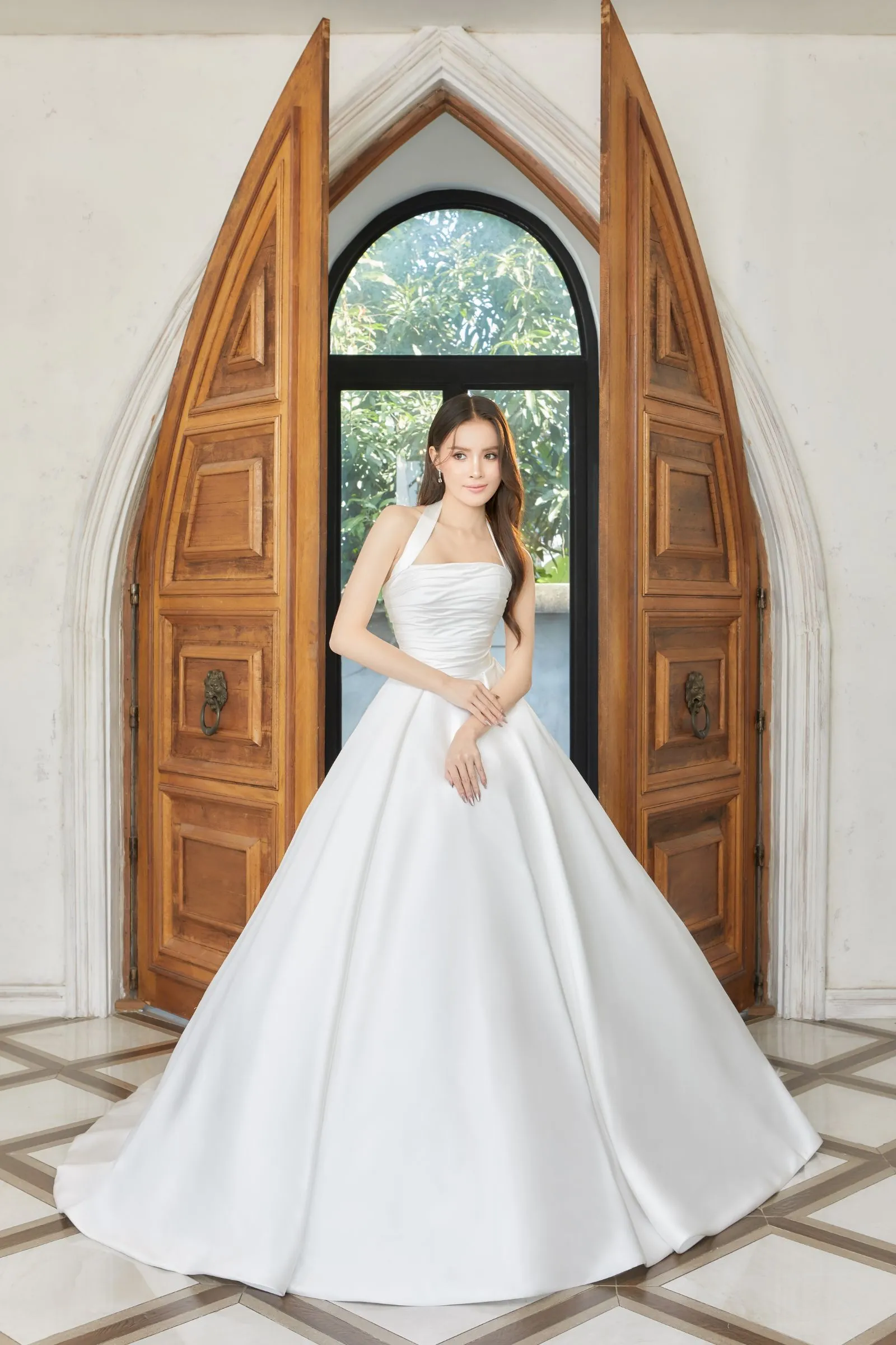 ร้านชุดแต่งงาน 88 Image Studio เช่าชุดแต่งงาน ชุดเจ้าสาว เรียบหรู ดูแพง | มีชุดแต่งงานหลายแบบให้เลือก